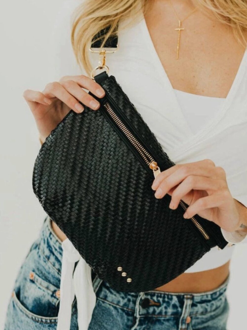 Pretty Simple Westlyn Woven Crossbody Bum Bag Purse Black NWT